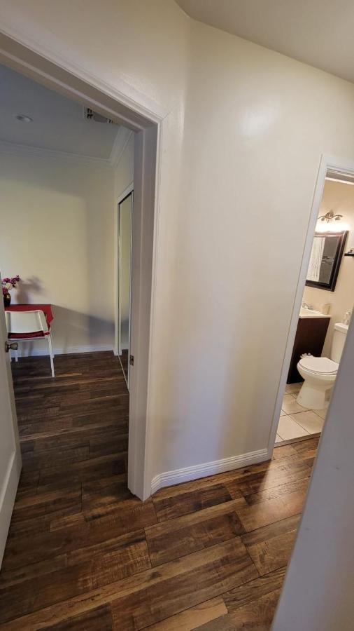 Adorable Modern Guesthouse With Full Kitchen Лос-Анджелес Екстер'єр фото
